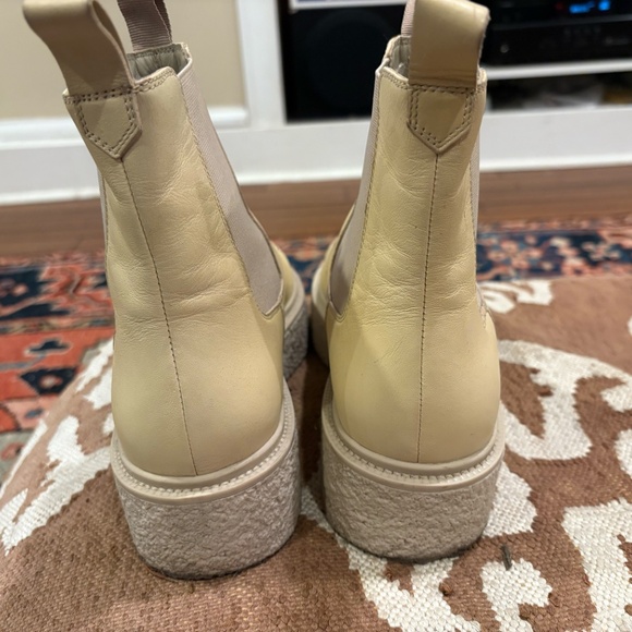 Free People Chelsea Boots size 40 - Picture 3 of 4